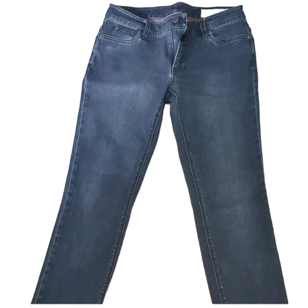 TWO cotton jeans by Vince Camuto size 28 slim fit plain hem medium wash